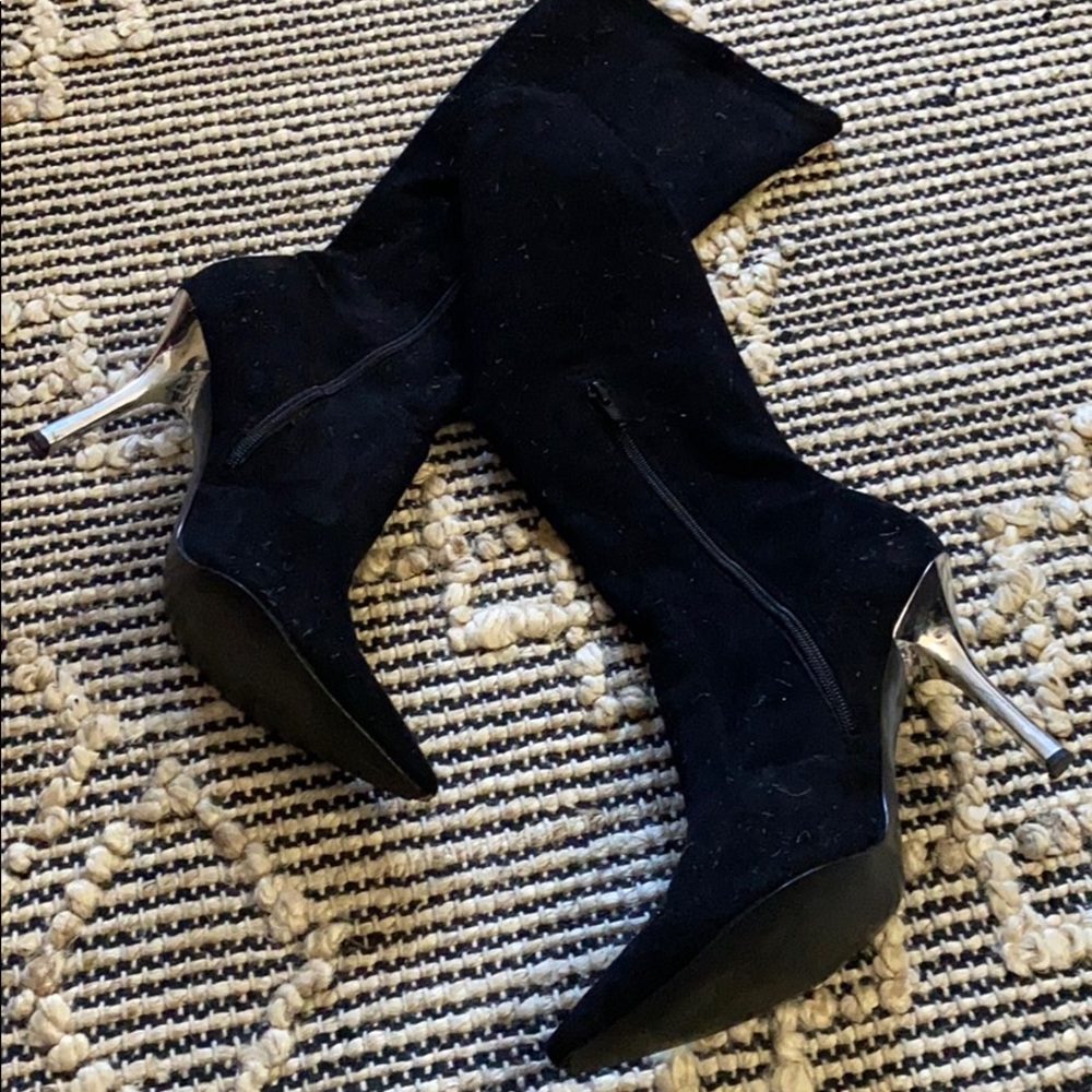 Beautiful boots - Picture 4 of 5